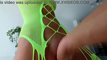 Pedi a Mi Amiga Timida Bailar Sobre Mi BBC y Su Culo Perfecto No Para