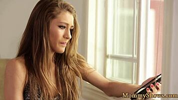 Petite Stepdaughter Receives Oral Pleasure From Mature Mother-In-Law