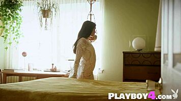 petite jane wilde flaunts her big booty. she poses hot on the bed for fun.