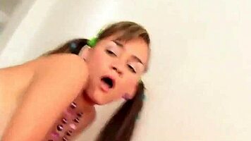 Serena 18 Licks Pussy With Lesbian Friends