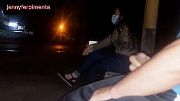 SÉRIO, EU CORRO O RISCO DE COLOCAR MEU PAU NA FRENTE DESSA JOVEM ESPERANDO O ÔNIBUS - COMO ELA VAI REAGIR?