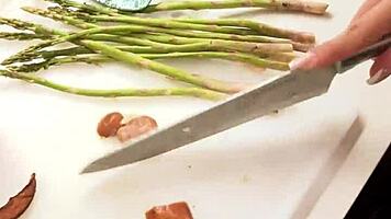 Teen Cook Babe Kylie Rocket Flirts with Your Sausage in Public