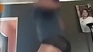 Slim milf twerking out