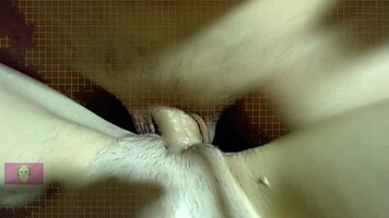 Ruby Sparkle has a relaxing date night with bathing in the shower