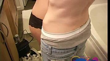 Babes Licking Pussy Lesbian