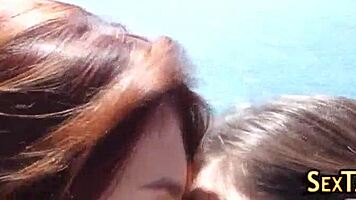 Real Les Teen 18+s Suck Nips