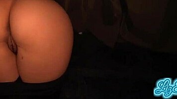 Grabo A Mi Amiga Moviendo El Culo Y Me Folla Con Su Culo Enorme