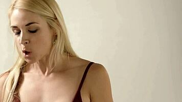 model getting eaten out by lesbian photographer 😏