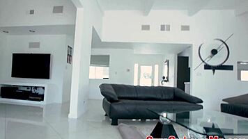 Teen stepsister sucking dick 😏