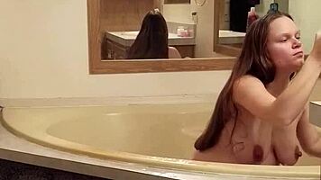 relaxing bath time with pregnant wife shadebunny 😊