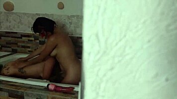 Dana Barzagli Y Luna En Espiando Un Compañero Del Cuarto Pt2