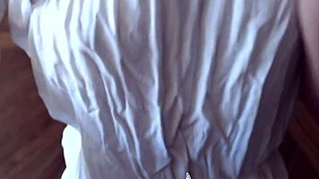 i'm playing with my pussy on live cam using toys