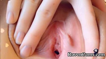 Wah, Remaja 18+ Imut Kasih Ahegao Liar Sambil Jari Memek Ketat!