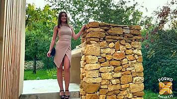 Ariana, petite French slut, proves herself with sexy amateurs 💥