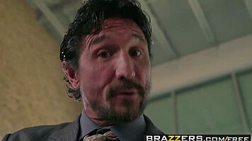 Megan Sage shakes big ass for anal cash in hospital with doctor Tommy Gunn