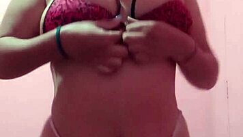 Teen Winks Pink Pussy To Orgasm