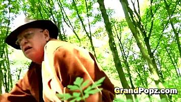 i licked that juicy pussy outdoors with the teen brunette