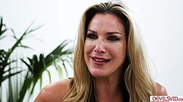 i love watching my husband screw a hot teen 18+ in bed