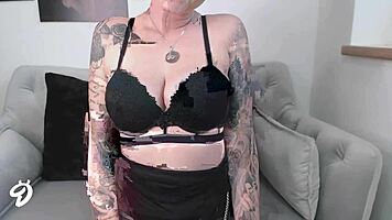 hot new dessous, wanna see her ripped clothes and sexy body?