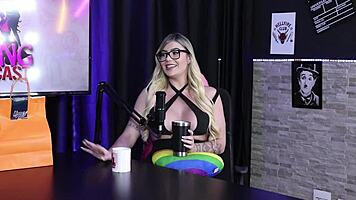 Blonde Joins Bisexual Couple With Player