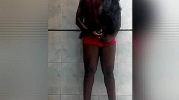 Amateur hot teen enjoys reality show