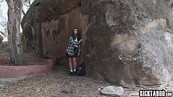 صديقات جين وايلد وأبريل أولسن الصدر كبير يغوصوا في احتكاك كساس