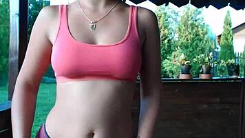 teen strips outdoor revealing cameltoe and toes