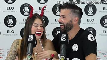 Spicy interview with Elo Podcast in Buenos Aires featuring Sara Blonde and Elo Picante