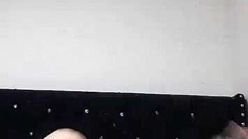 jejeje my boyfriend left me alone so i video call my lover