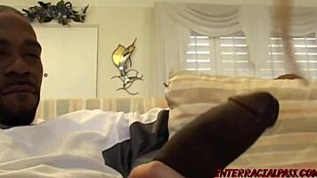 بوز يلتقي فيكي لجلسة نيك زب كبير وحشية