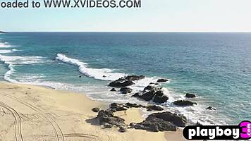 Smuk asiatisk milf Angel Constance poser for Playboy