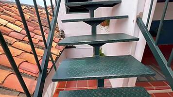 Mi novia me complace en vacaciones con besos sensuales