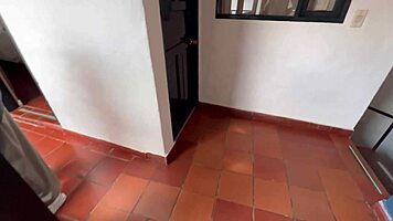 Mi novia me complace en vacaciones con besos sensuales