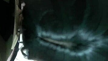 Ven a cogerme, no le diré a mi padrastro que follamos escondidos