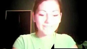 I show you how to give a lap dance with big tits and ass on webcams4free.com