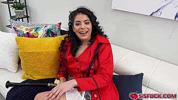 Fuck Com - Angel Gostosa Gives Stepbro Oliver Faze A Hand