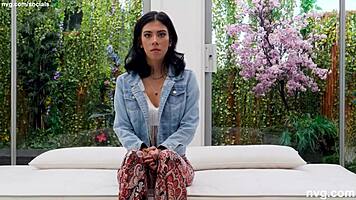 Perfect Body Latina Achieves Multiple Orgasms