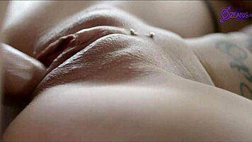 wealthy nympho takes huge dildo in tight ass