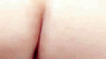 Putinha Novinha Japinha Rebolando E Mostrando O Cu Na Banheira De Motel