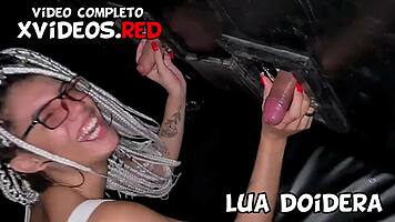 N�o Aguentei S� Chupar Pau No Gloryhole E Chamei Um Neg�o Pra Dentro Da Cabine Pra Foder Minha Bucetinha