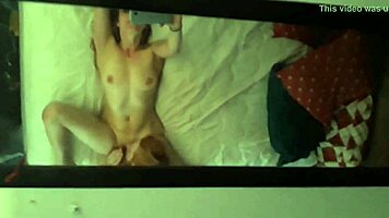 Omega films her pussy getting eaten in the mirror