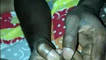 Aku kongkek dan jilat faraj gadis putih kecil 18+ dengan passion