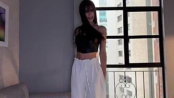 ลาติน่าหมวยเด็ดกลับมาทุกศุกร์แก้ท้องร่าน