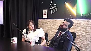 hey, lady snow and lord kenobi never tried double penetration or anal with her husband!