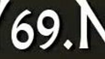 babe rubs muff, craving wild sex with dildo