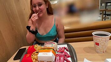 Parei para comer e ela queria fuder - trix mendes in casting interview.