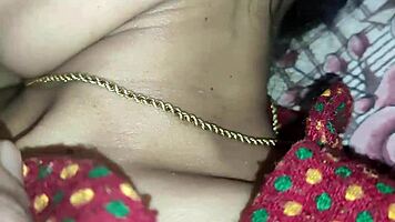 Hey Sakshi, wanna get rough with hot Indian creampie action?