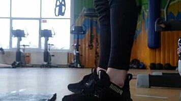 young 18+ girl shakes her ass in the gym shower