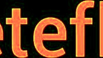 Novinha cheia de tesao dentro do uber no final da corrida gozou e mijou no pau do motorista.