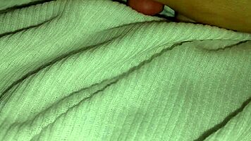 Wife creams petite feet with toes and cum